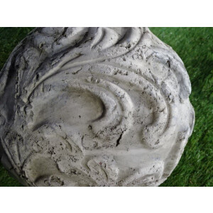 Antik Kugel "Parma" aus Terracotta, weiß patiniert