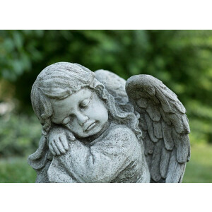 Figur "Sitting Angel Girl" - Antiksteinguss