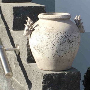 Vase bauchig mit Elchköpfen